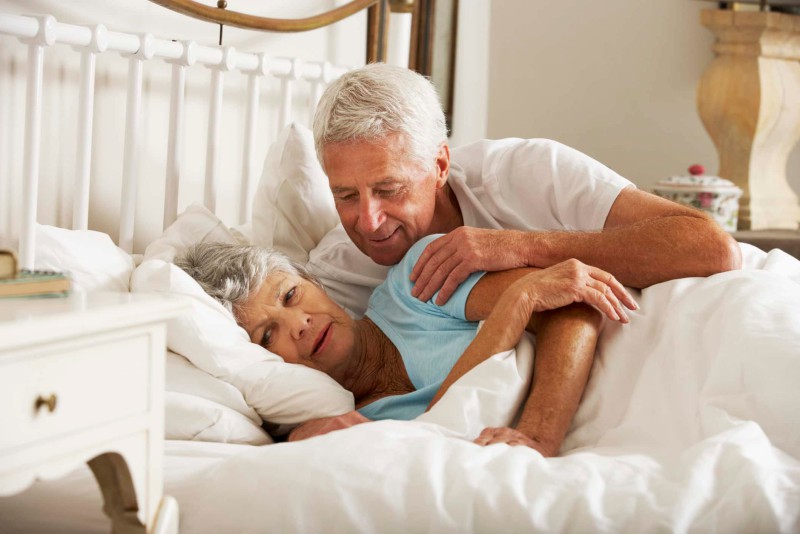 Le sexe après 60 ans : et si on en parlait pour retrouver du désir ?
